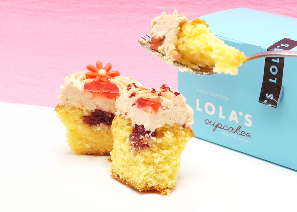 LOLAS Cupcakes Tokyo ストロベリーチーズケーキ