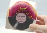 Donuts Record OneLoveピスタチオラズベリー
