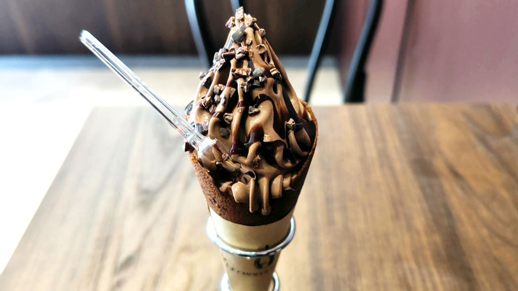 LE CHOCOLAT DE H　軽井沢店のソフトクリームチョコ味