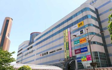 浜松駅とアクトタワー